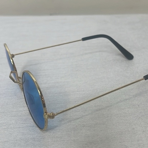 Blue round fashion Sunglasses OS - Picture 6 of 6